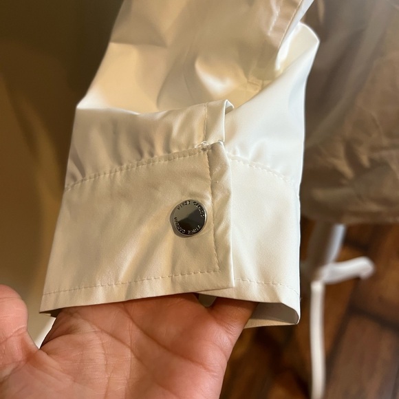 Vince Camuto White Rain Jacket Hooded Size M Water & Wind Resistant Lightweight - Picture 8 of 13